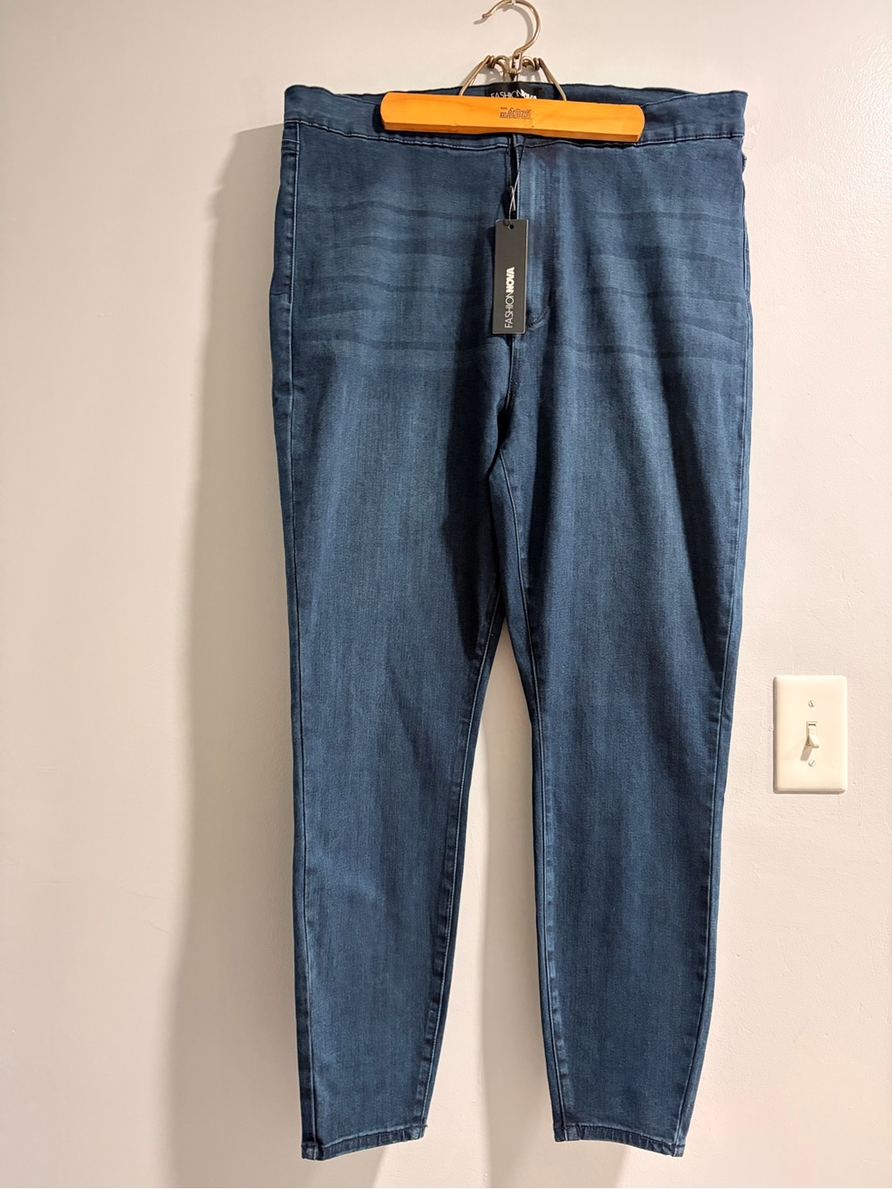 Fashion Nova Men's Skinny Jeans in Dark Blue